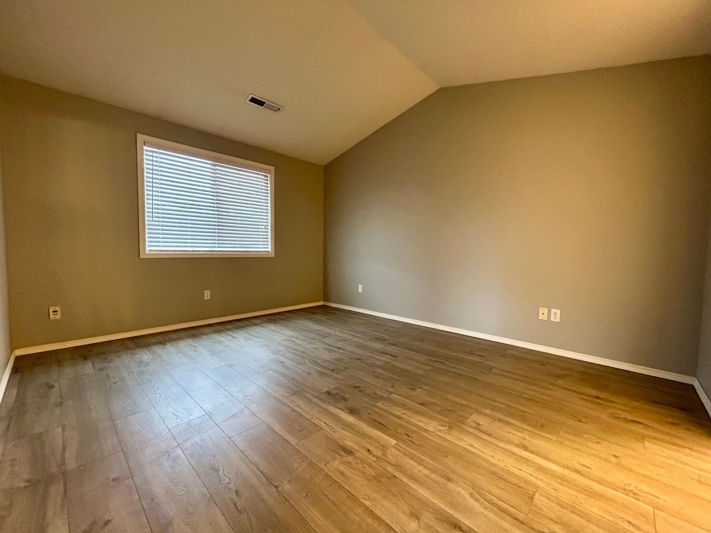 3001 NE 160th Ct - Vancouver - Washington - 3 bed, 2.5 bath rental property