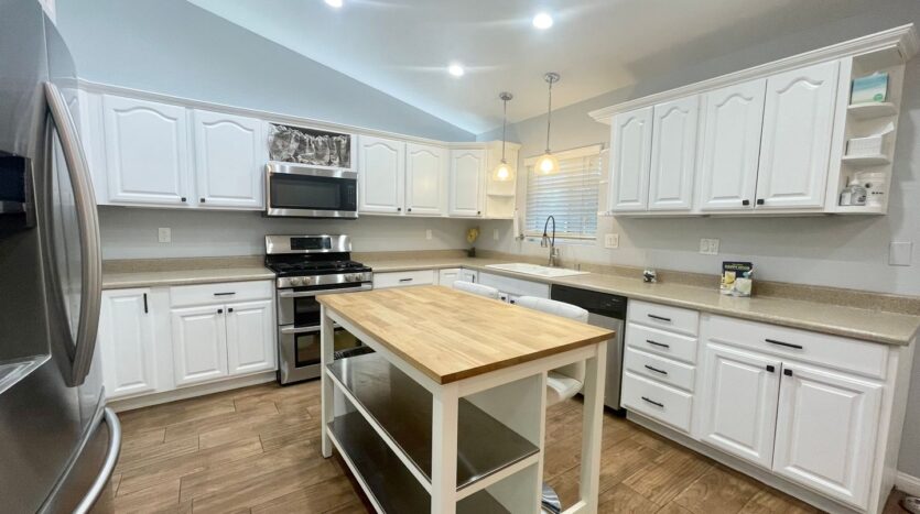 30306 Avenida Maravilla - Cathedral City - California - 3 bed, 2 bath rental property