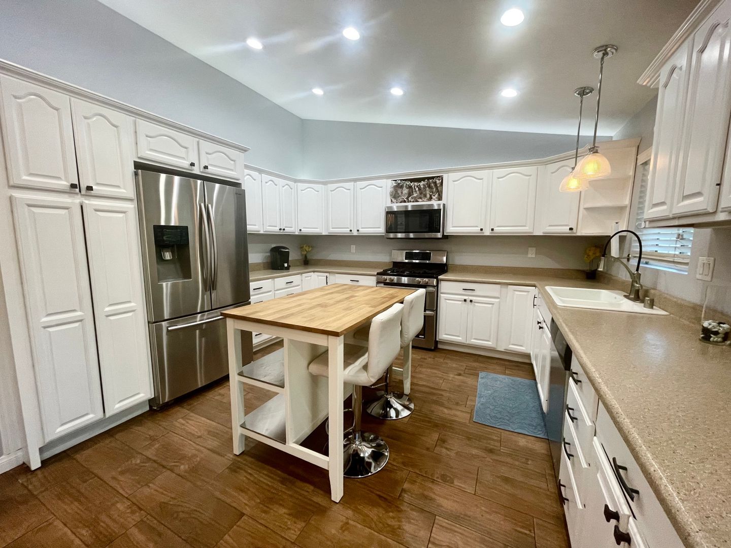 30306 Avenida Maravilla - Cathedral City - California - 3 bed, 2 bath rental property