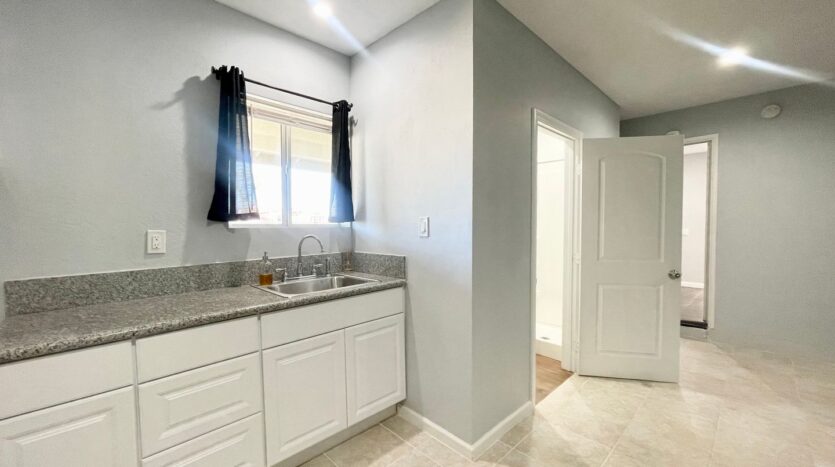 30306 Avenida Maravilla - Cathedral City - California - 3 bed, 2 bath rental property