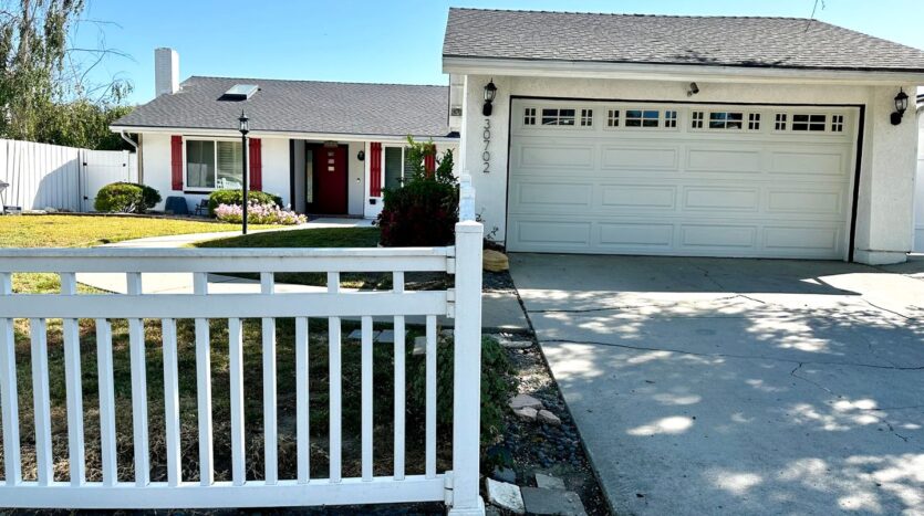 30702 Passageway Pl - Agoura Hills - California - 4 bed, 2 bath rental property