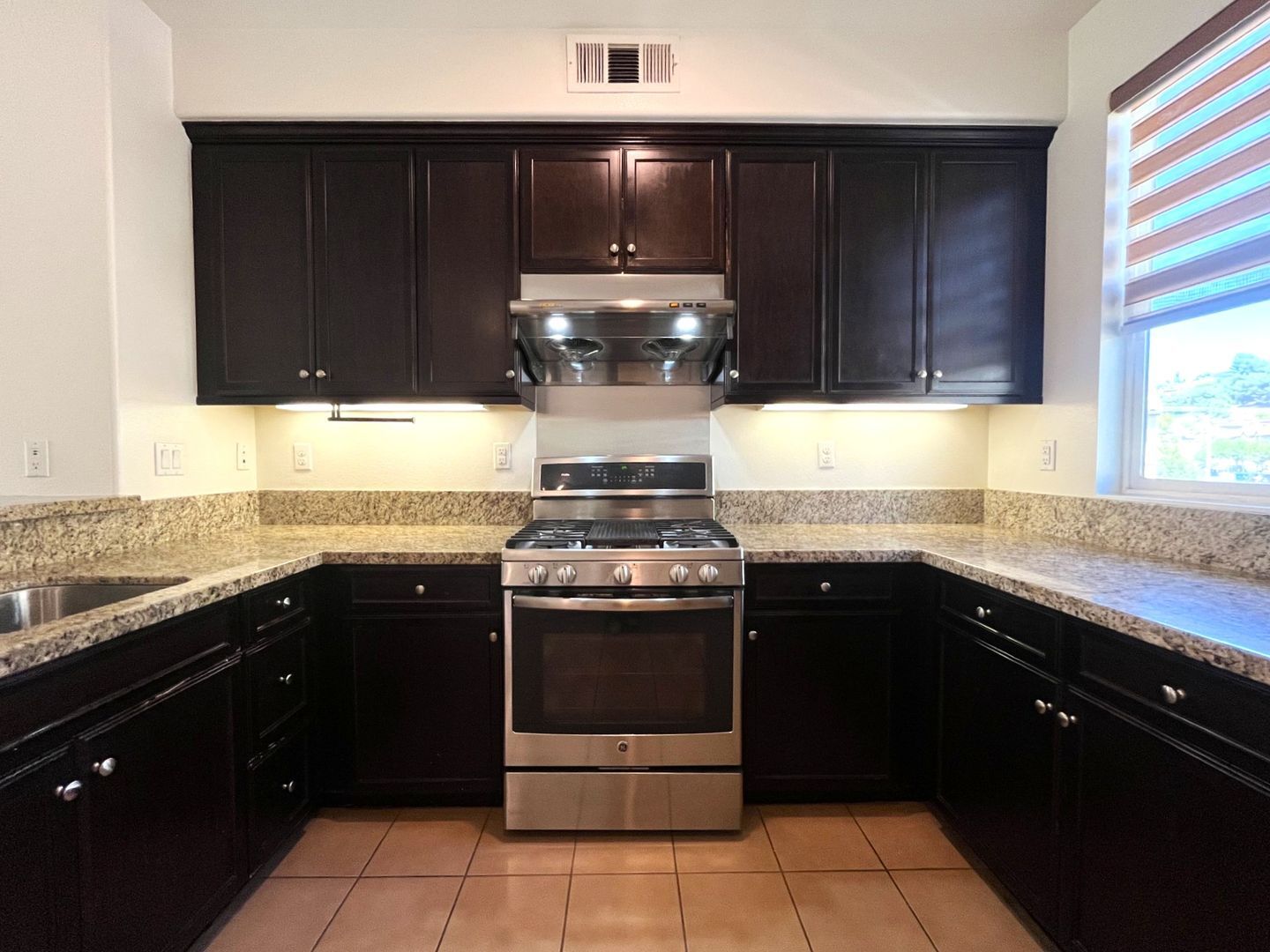 3105 Marigold Circle - Diamond Bar - California - 2 bed, 2.5 bath rental property