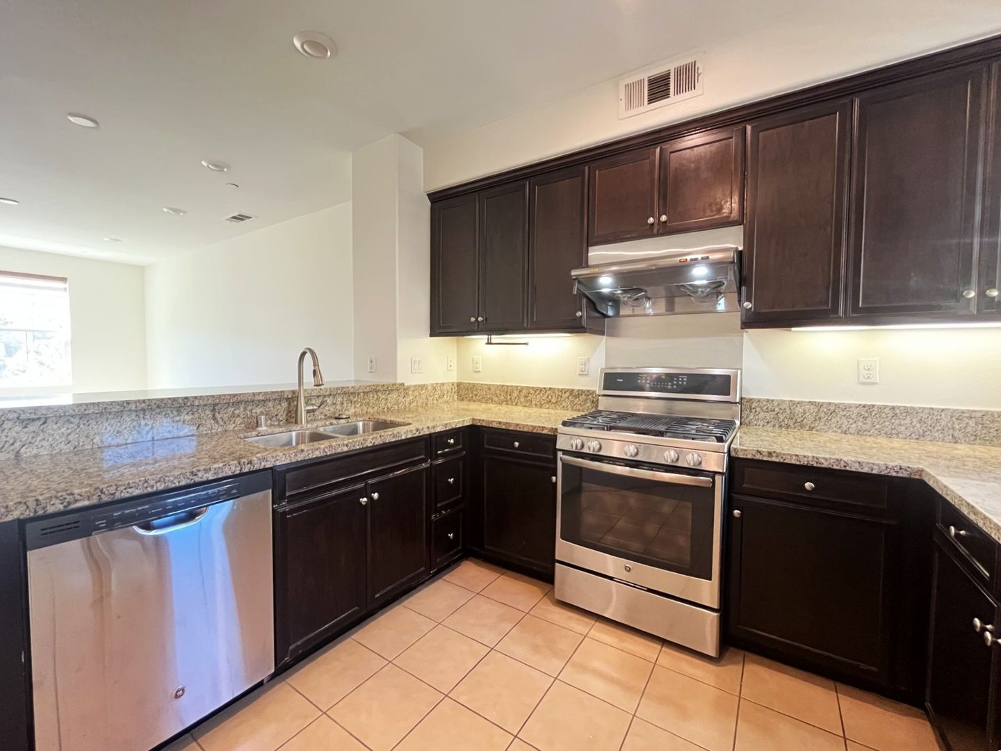 3105 Marigold Circle - Diamond Bar - California - 2 bed, 2.5 bath rental property