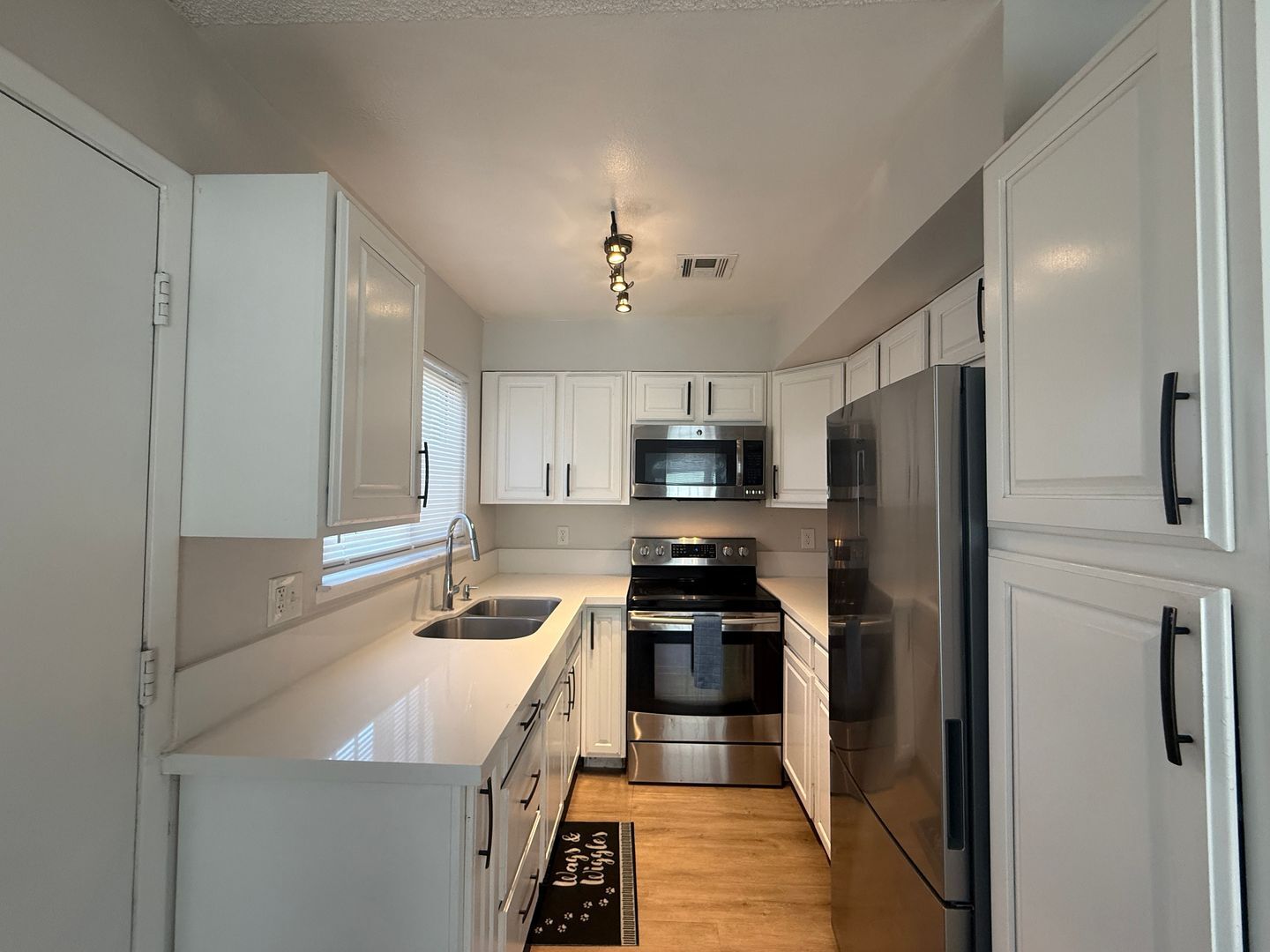 3361 Civic Center Dr - LV T 3361 #H - North Las Vegas - Nevada - 2 bed, 1.5 bath rental property