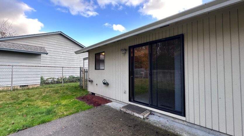 3417 SE 11th St. - Gresham - Oregon - 2 bed, 1 bath rental property