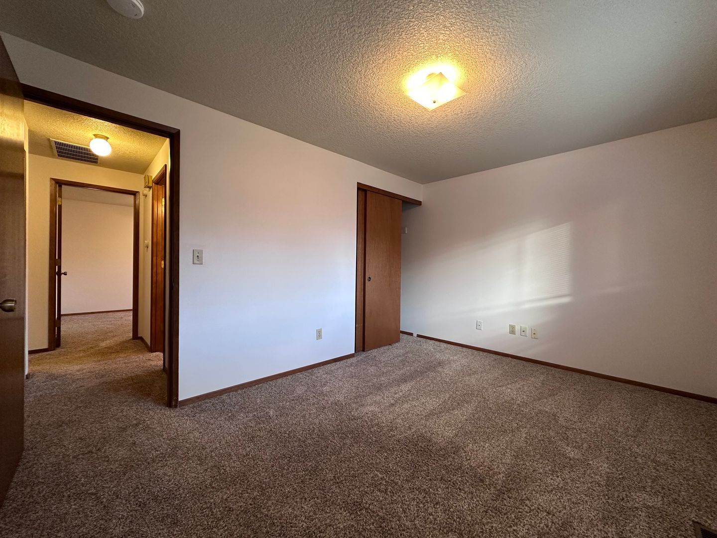 3417 SE 11th St. - Gresham - Oregon - 2 bed, 1 bath rental property