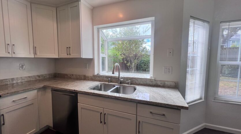 34299 Maybird Cir - Fremont - California - 4 bed, 2 bath rental property