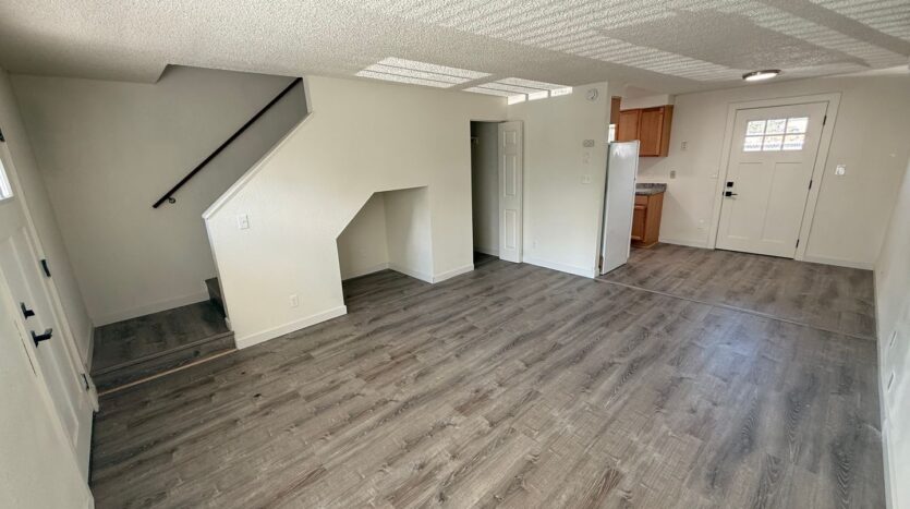 360 SE Railroad St -6 - Bend - Oregon - 2 bed, 1 bath rental property