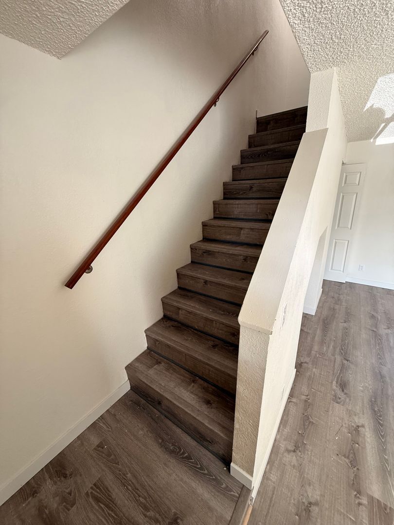 360 SE Railroad St -6 - Bend - Oregon - 2 bed, 1 bath rental property