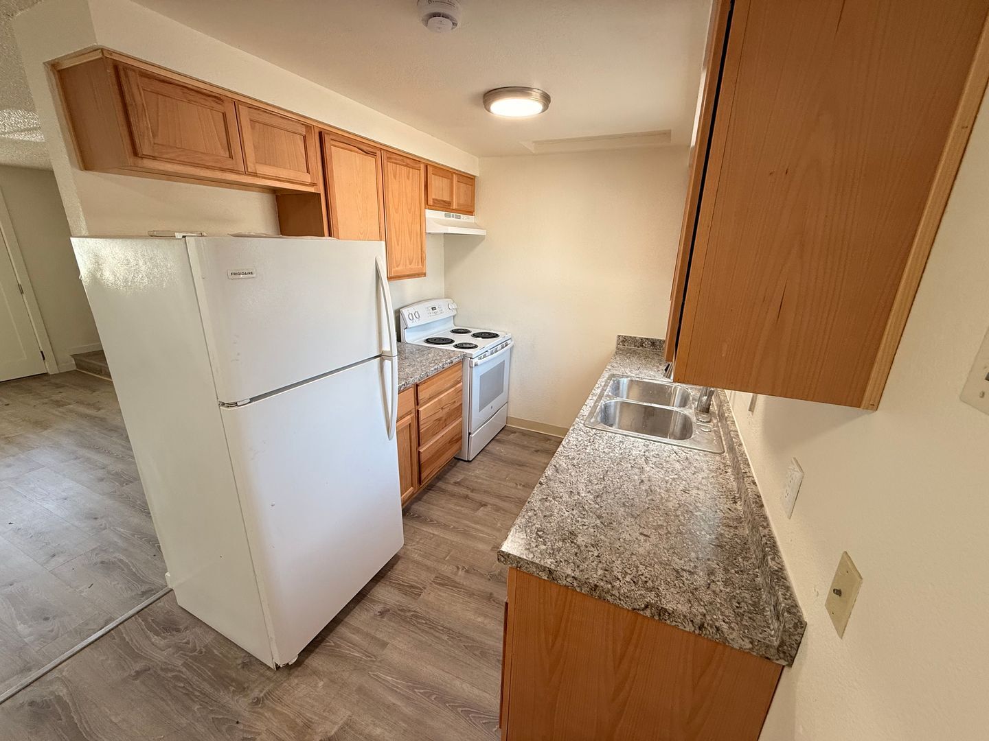 360 SE Railroad St -6 - Bend - Oregon - 2 bed, 1 bath rental property