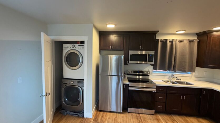 3637 S Ainsworth Ave - Tacoma - Washington - 2 bed, 2 bath rental property