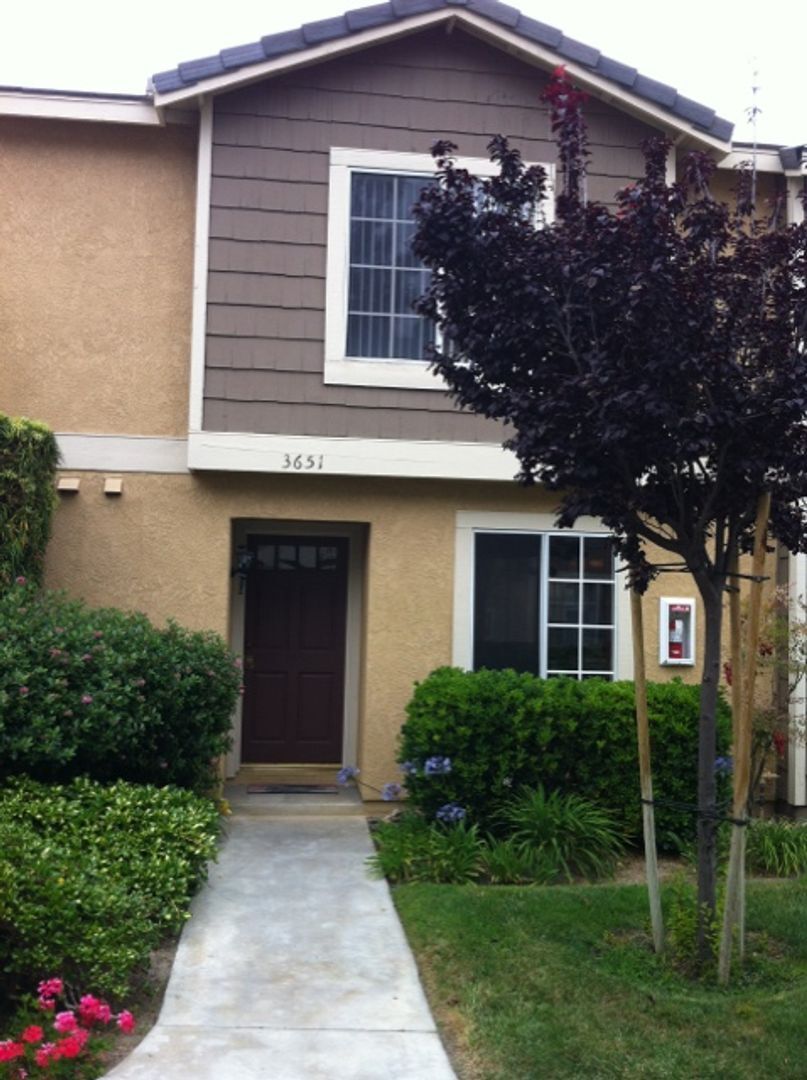 3651 Caminito Carmel Landing - San Diego - California - 3 bed, 2.5 bath rental property