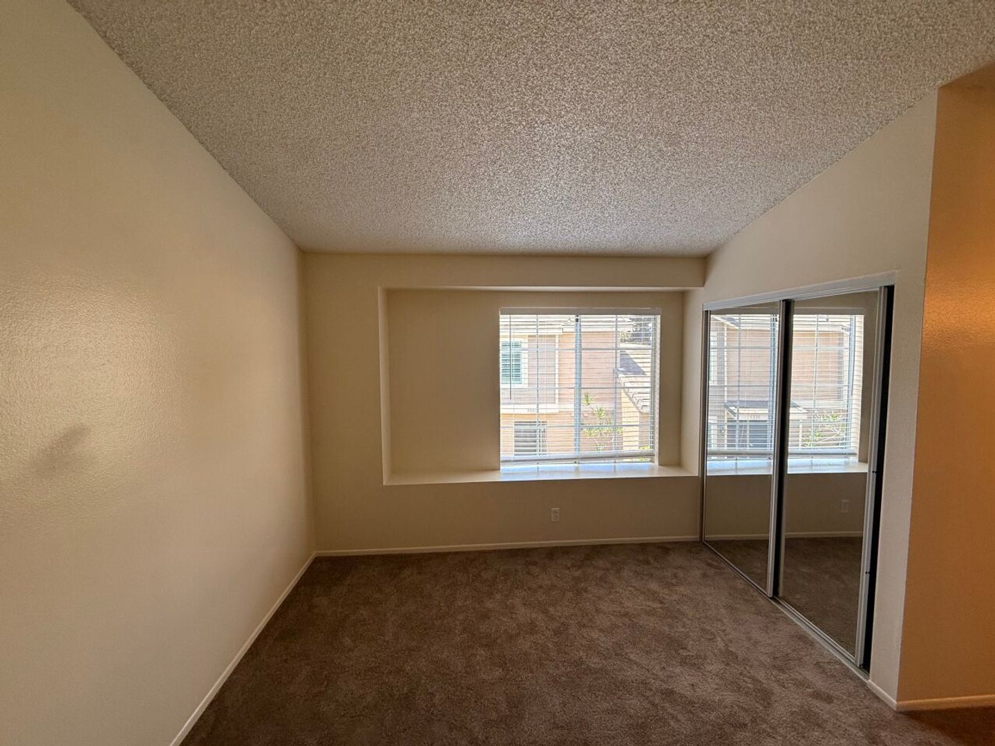 3651 Caminito Carmel Landing - San Diego - California - 3 bed, 2.5 bath rental property
