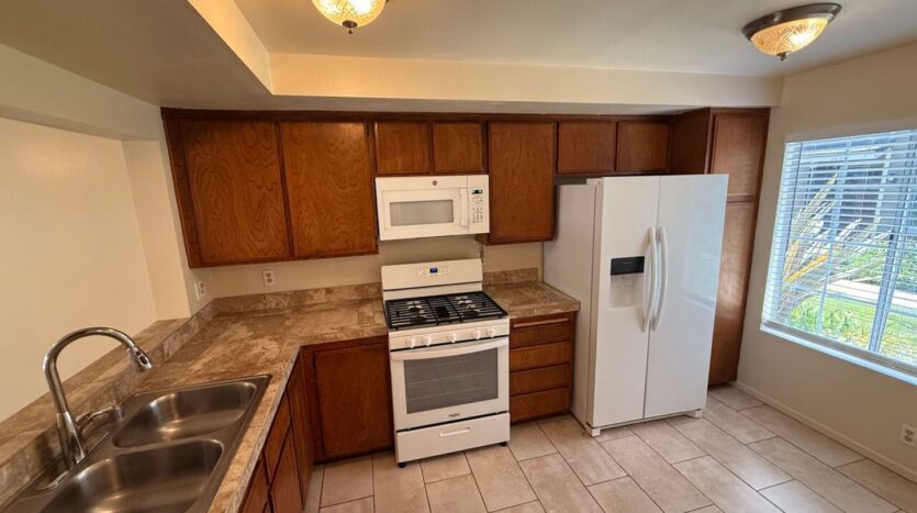 3651 Caminito Carmel Landing - San Diego - California - 3 bed, 2.5 bath rental property
