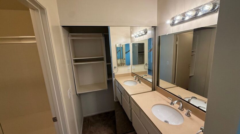 3651 Caminito Carmel Landing - San Diego - California - 3 bed, 2.5 bath rental property