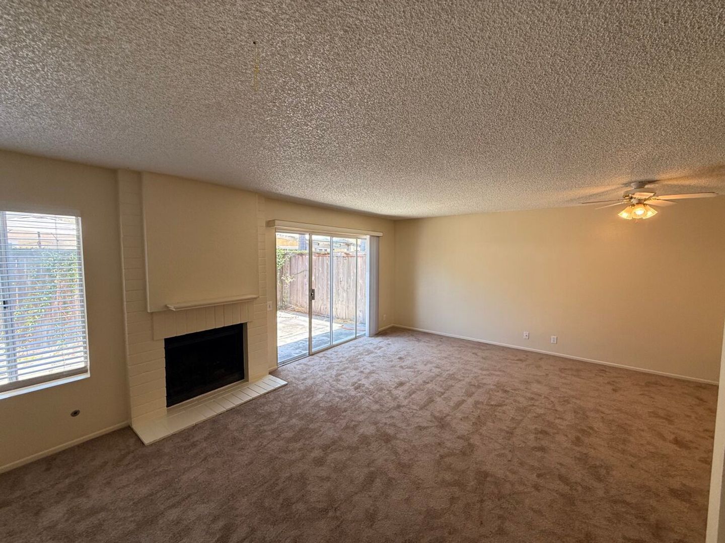 3651 Caminito Carmel Landing - San Diego - California - 3 bed, 2.5 bath rental property