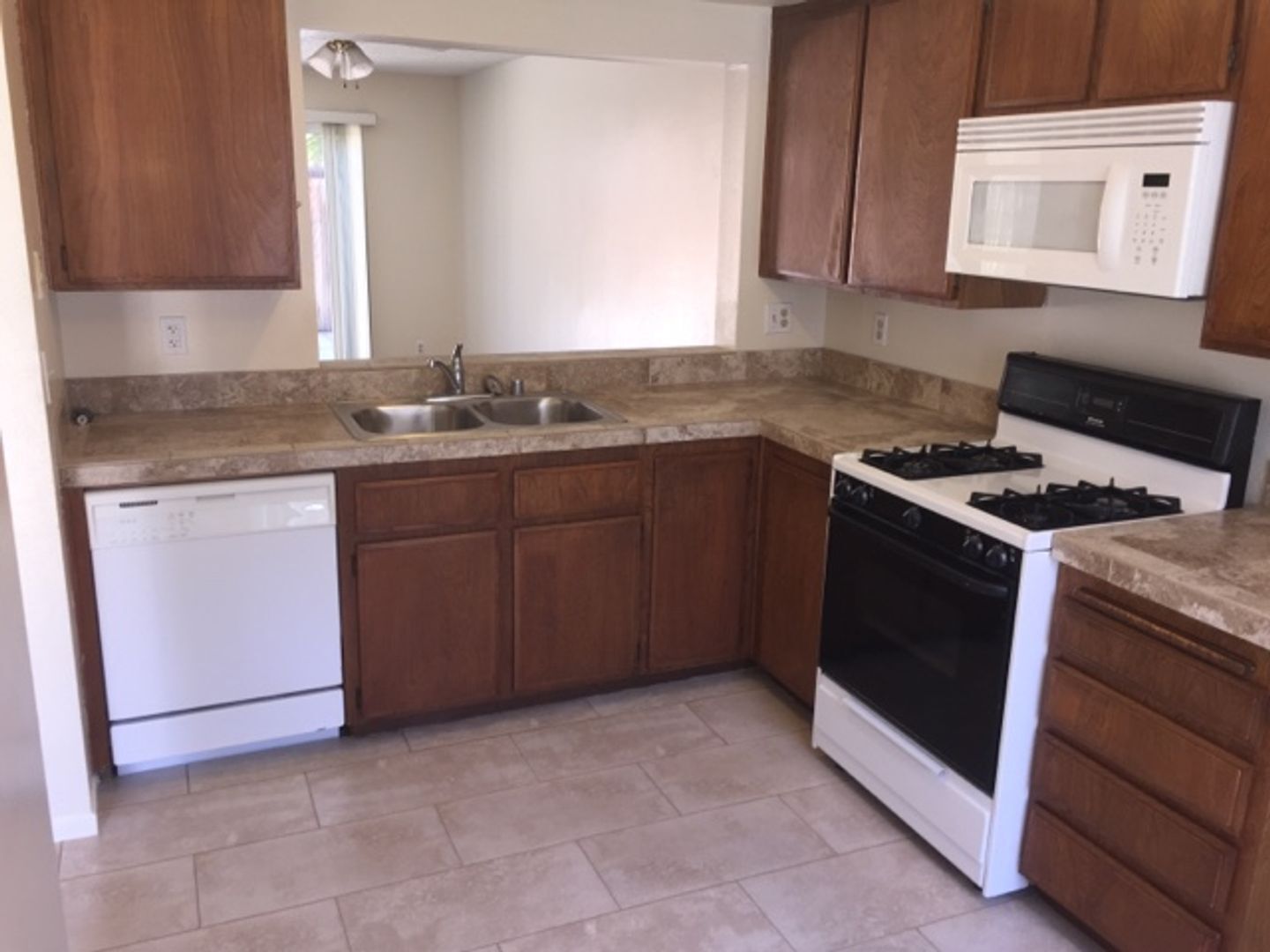 3651 Caminito Carmel Landing - San Diego - California - 3 bed, 2.5 bath rental property