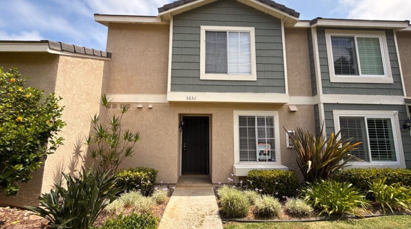 3651 Caminito Carmel Landing - San Diego - California - 3 bed, 2.5 bath rental property