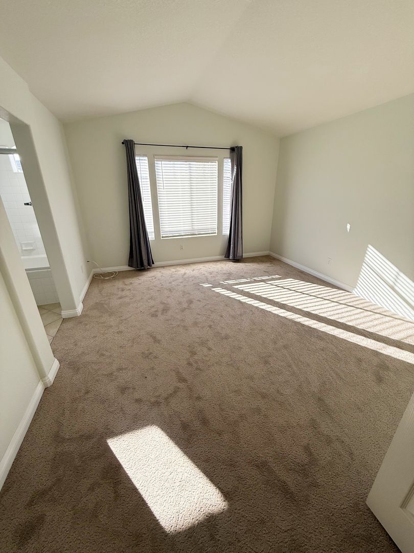 3674 Ruette De Ville - San Diego - California - 3 bed, 2.5 bath rental property