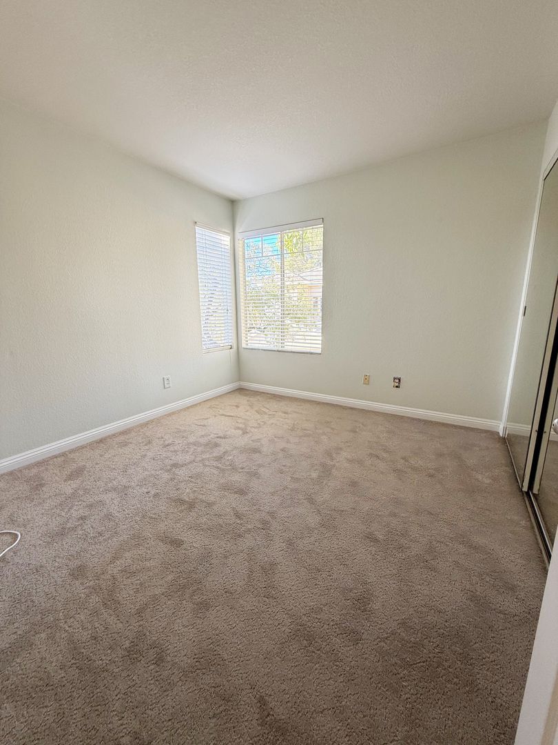 3674 Ruette De Ville - San Diego - California - 3 bed, 2.5 bath rental property