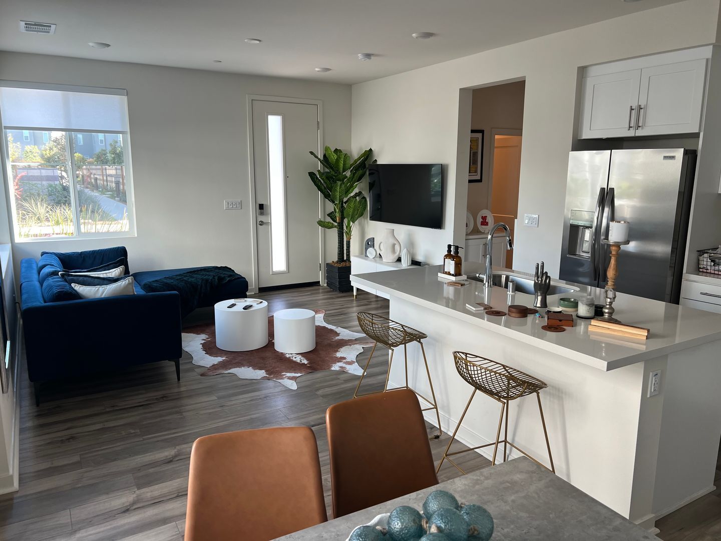 3720 S. Allston Paseo Unit 12 - Ontario - California - 3 bed, 2.5 bath rental property