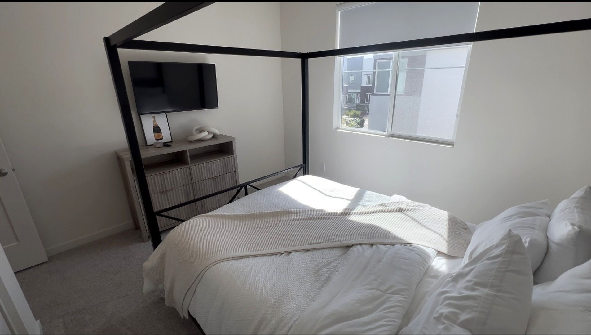 3720 S. Allston Paseo Unit 12 - Ontario - California - 3 bed, 2.5 bath rental property