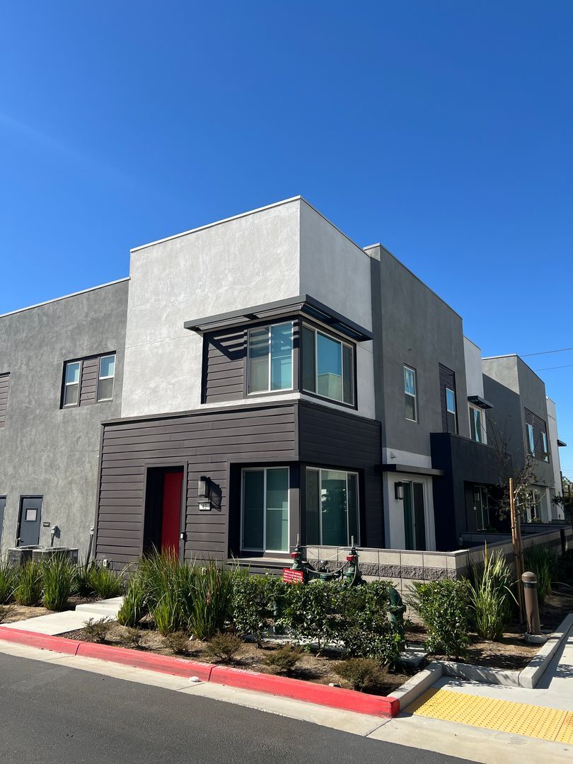 3720 S. Allston Paseo Unit 12 - Ontario - California - 3 bed, 2.5 bath rental property