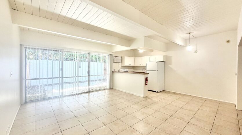 3737 East Calle De Carlos - Unit 4  - Palm Springs - California - 1 bath rental property