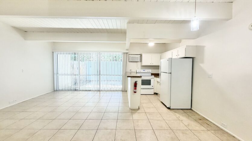 3737 East Calle De Carlos - Unit 4  - Palm Springs - California - 1 bath rental property