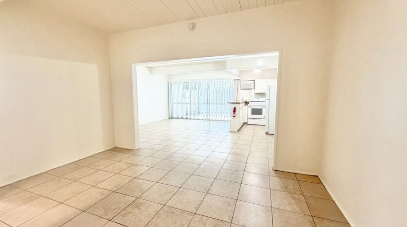 3737 East Calle De Carlos - Unit 4  - Palm Springs - California - 1 bath rental property