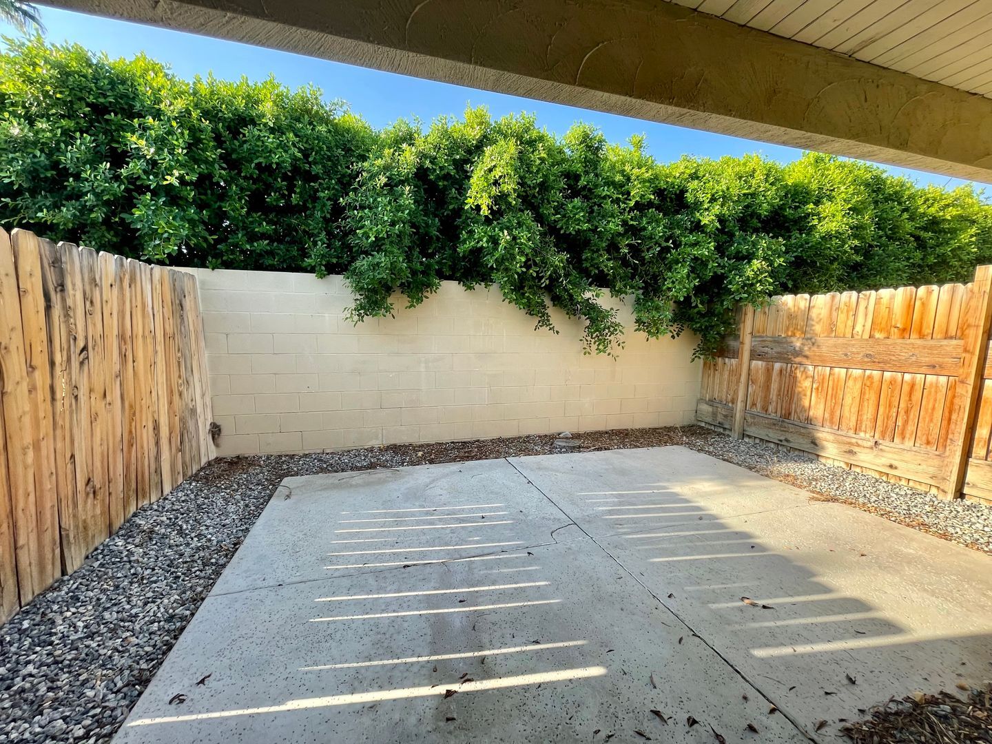 3737 East Calle De Carlos - Unit 4  - Palm Springs - California - 1 bath rental property
