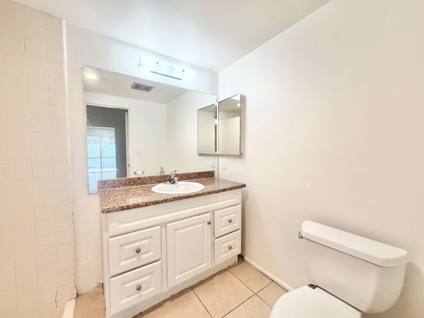 3737 East Calle De Carlos - Unit 4  - Palm Springs - California - 1 bath rental property