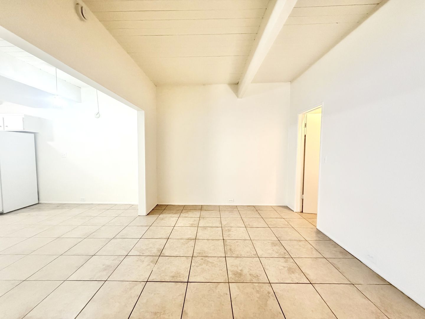 3737 East Calle De Carlos - Unit 4  - Palm Springs - California - 1 bath rental property