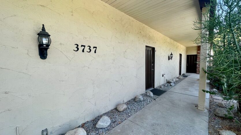3737 East Calle De Carlos - Unit 4  - Palm Springs - California - 1 bath rental property
