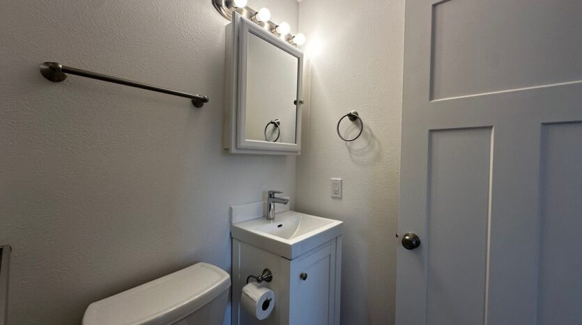 3827 Wetmore Ave - Everett - Washington - 1 bed, 1 bath rental property