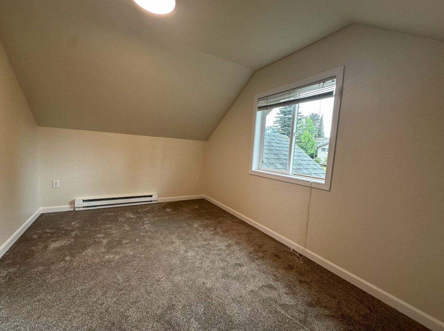 3827 Wetmore Ave - Everett - Washington - 1 bed, 1 bath rental property