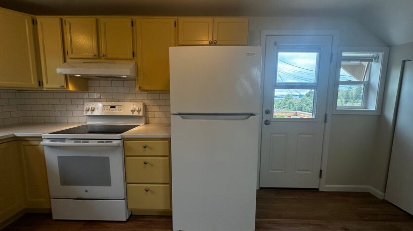 3827 Wetmore Ave - Everett - Washington - 1 bed, 1 bath rental property