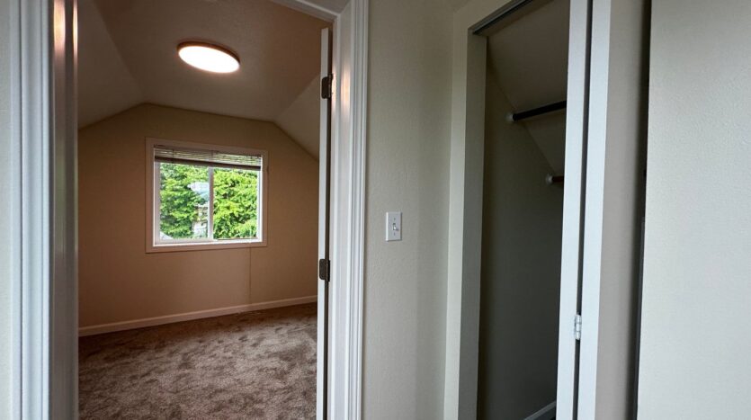3827 Wetmore Ave - Everett - Washington - 1 bed, 1 bath rental property