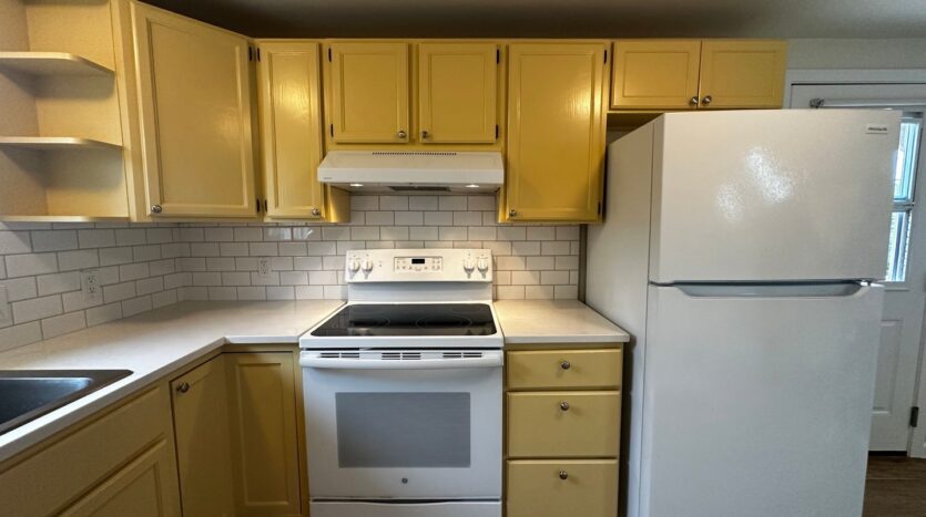 3827 Wetmore Ave - Everett - Washington - 1 bed, 1 bath rental property