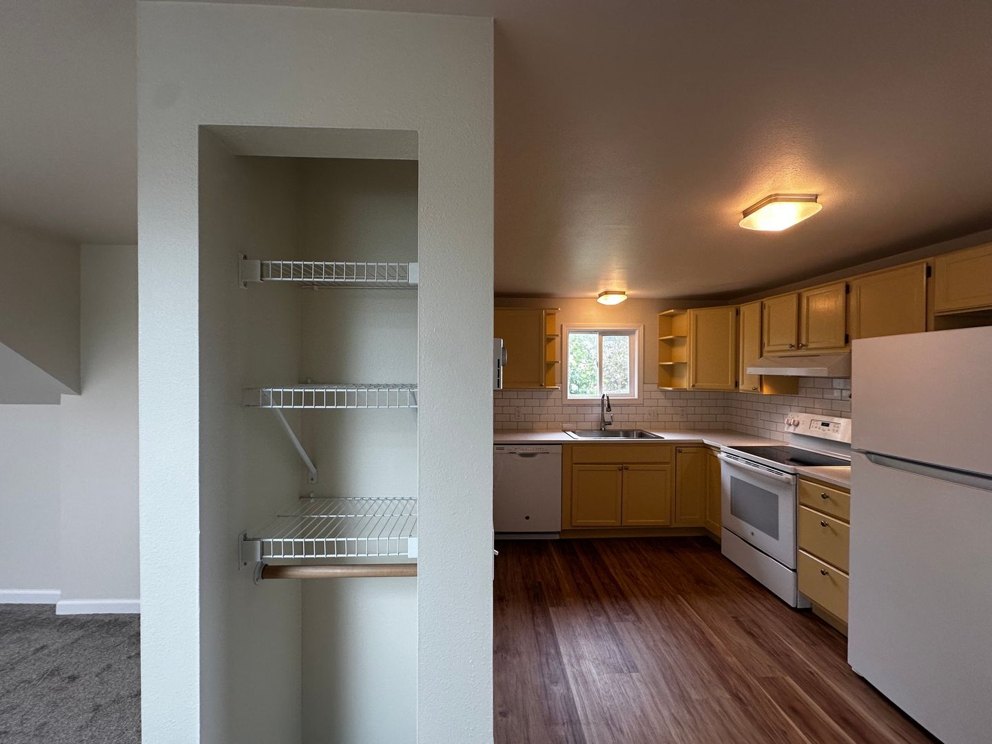 3827 Wetmore Ave - Everett - Washington - 1 bed, 1 bath rental property