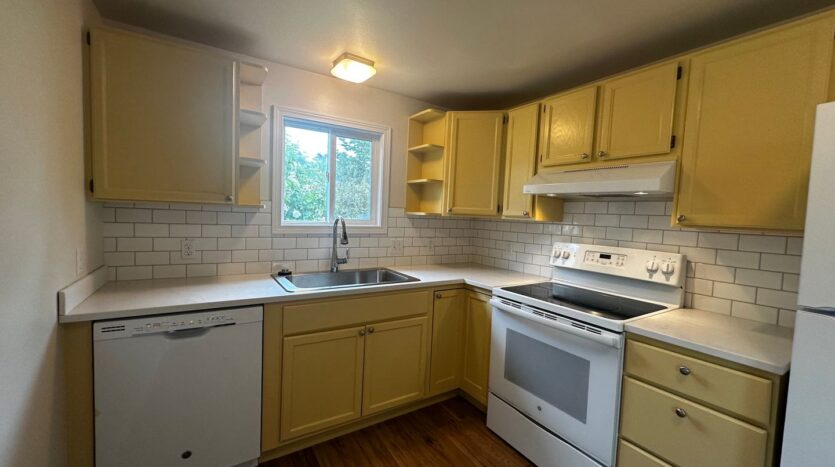3827 Wetmore Ave - Everett - Washington - 1 bed, 1 bath rental property