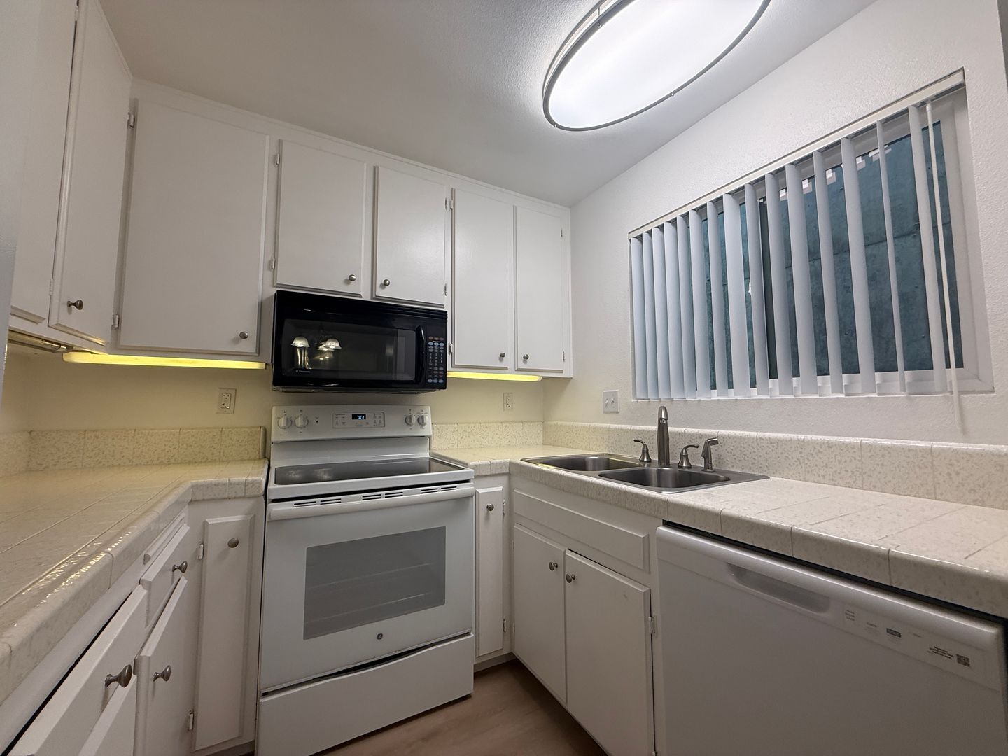 3914 Center Street - San Diego - California - 1 bed, 1 bath rental property