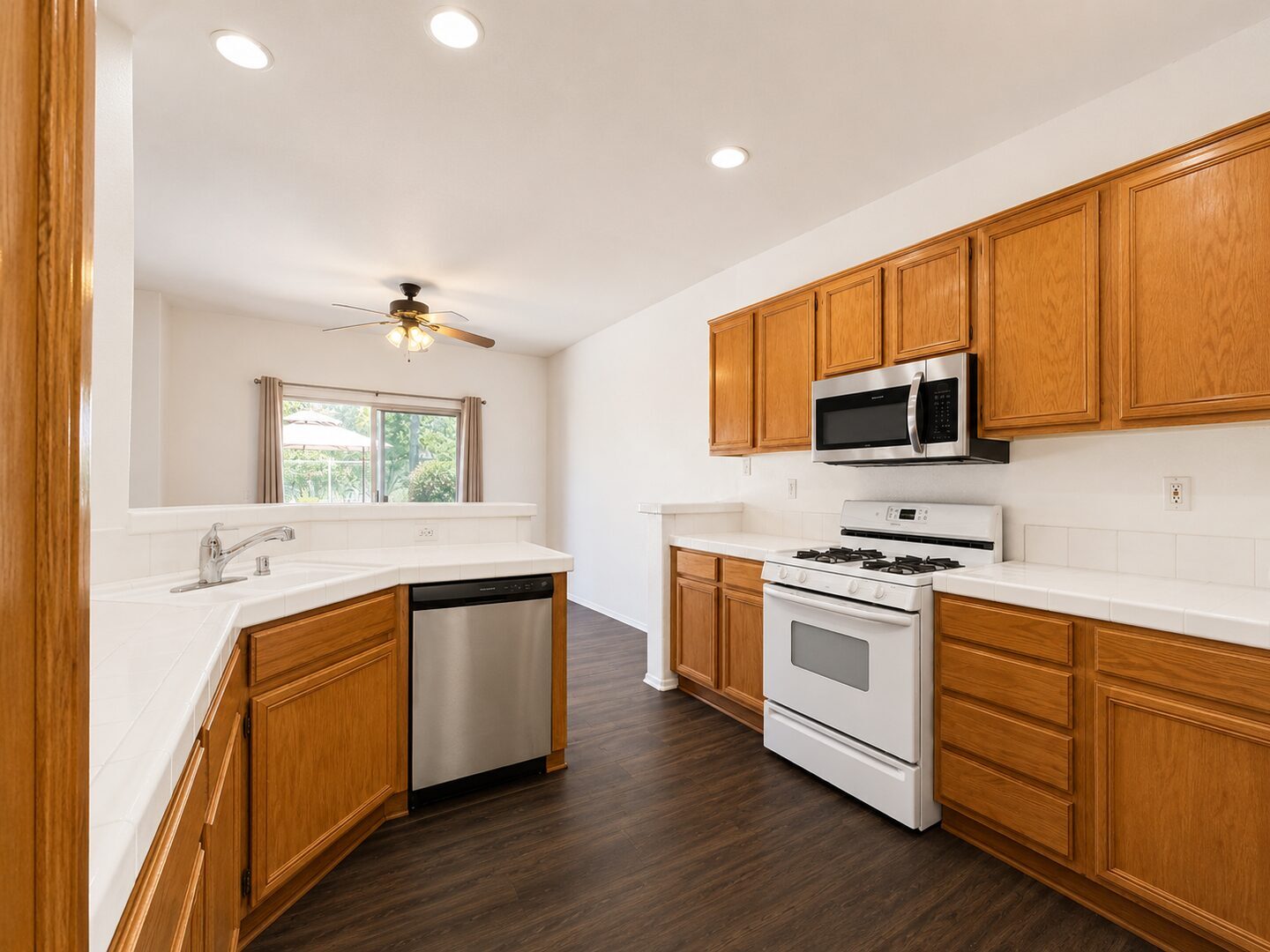 39930 Alpine Union St. Unit B - Murrieta - California - 3 bed, 2.5 bath rental property