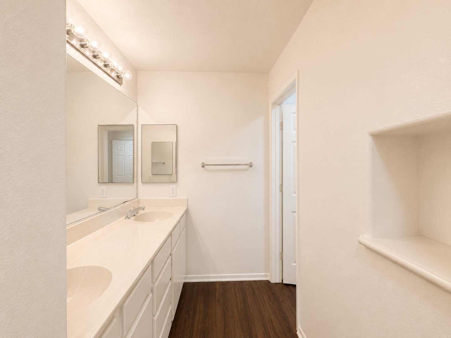 39930 Alpine Union St. Unit B - Murrieta - California - 3 bed, 2.5 bath rental property