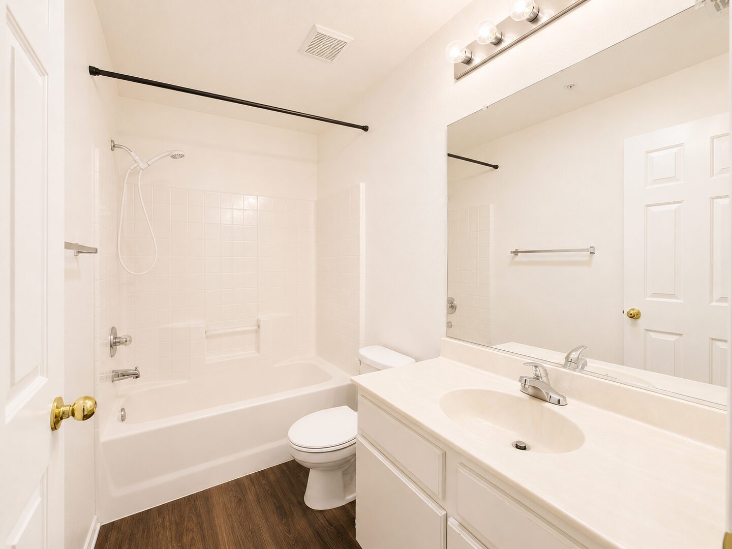 39930 Alpine Union St. Unit B - Murrieta - California - 3 bed, 2.5 bath rental property