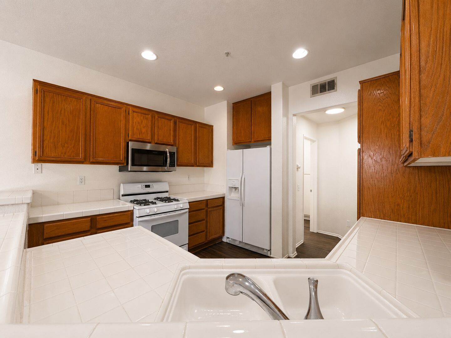 39930 Alpine Union St. Unit B - Murrieta - California - 3 bed, 2.5 bath rental property