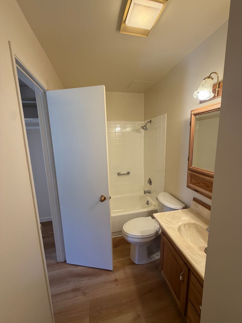 4 Captain Drive #212 - Emeryville - California - 1 bath rental property