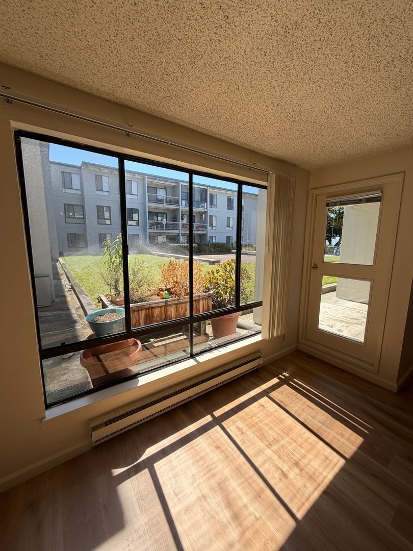 4 Captain Drive #212 - Emeryville - California - 1 bath rental property