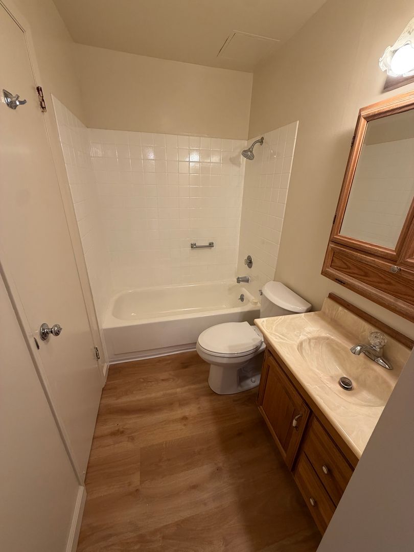 4 Captain Drive #212 - Emeryville - California - 1 bath rental property