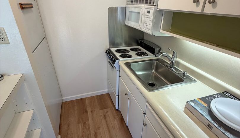 4 Captain Drive #212 - Emeryville - California - 1 bath rental property